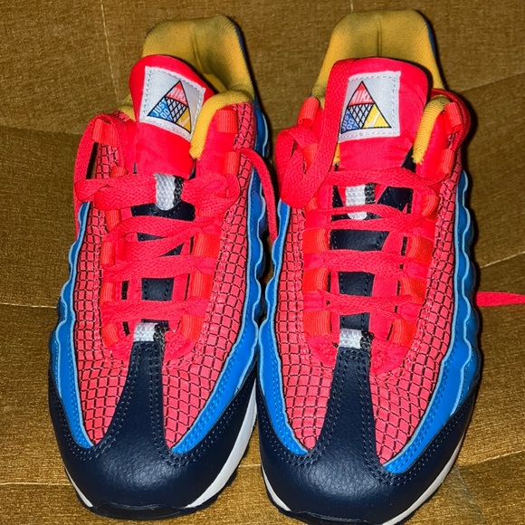 Mint Condition Nike Air Max - Picture 1 of 4